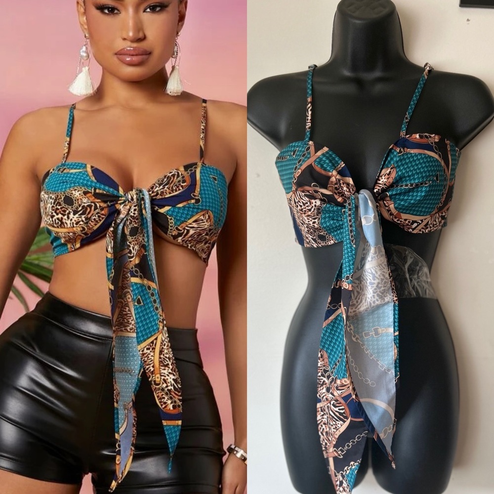 5 for $20 tops sale!! Houndstooth and Chain Print Knot Front Crop top